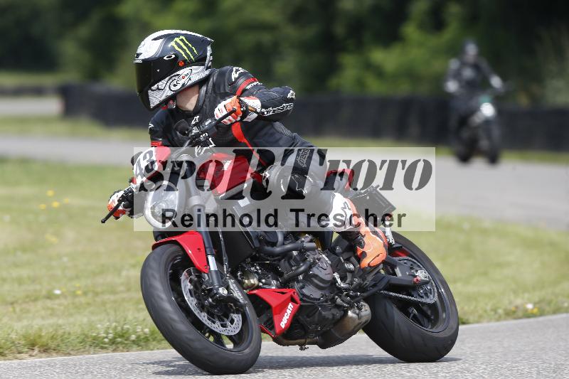 /25 10.06.2025 MaxRacing ADR/Gruppe gruen/43
